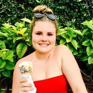 Meet your Posher, Jacqueline